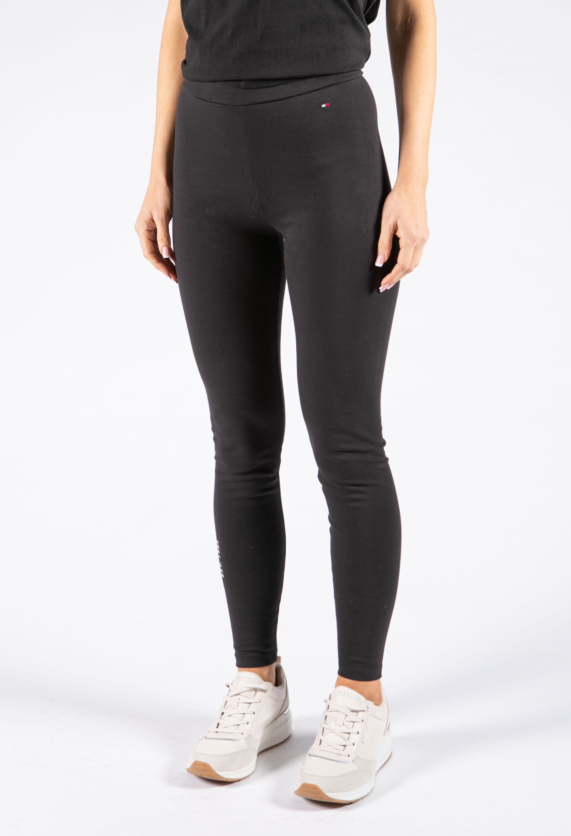 Tommy Hilfiger Branded Mid Waist Leggings in Black