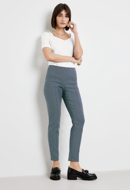 Slim Fit Patterned 7/8-length trousers