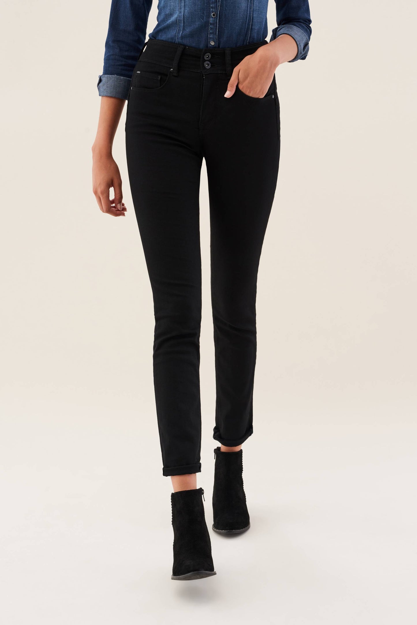 BLACK PUSH IN SECRET SLIM JEANS REG LEG