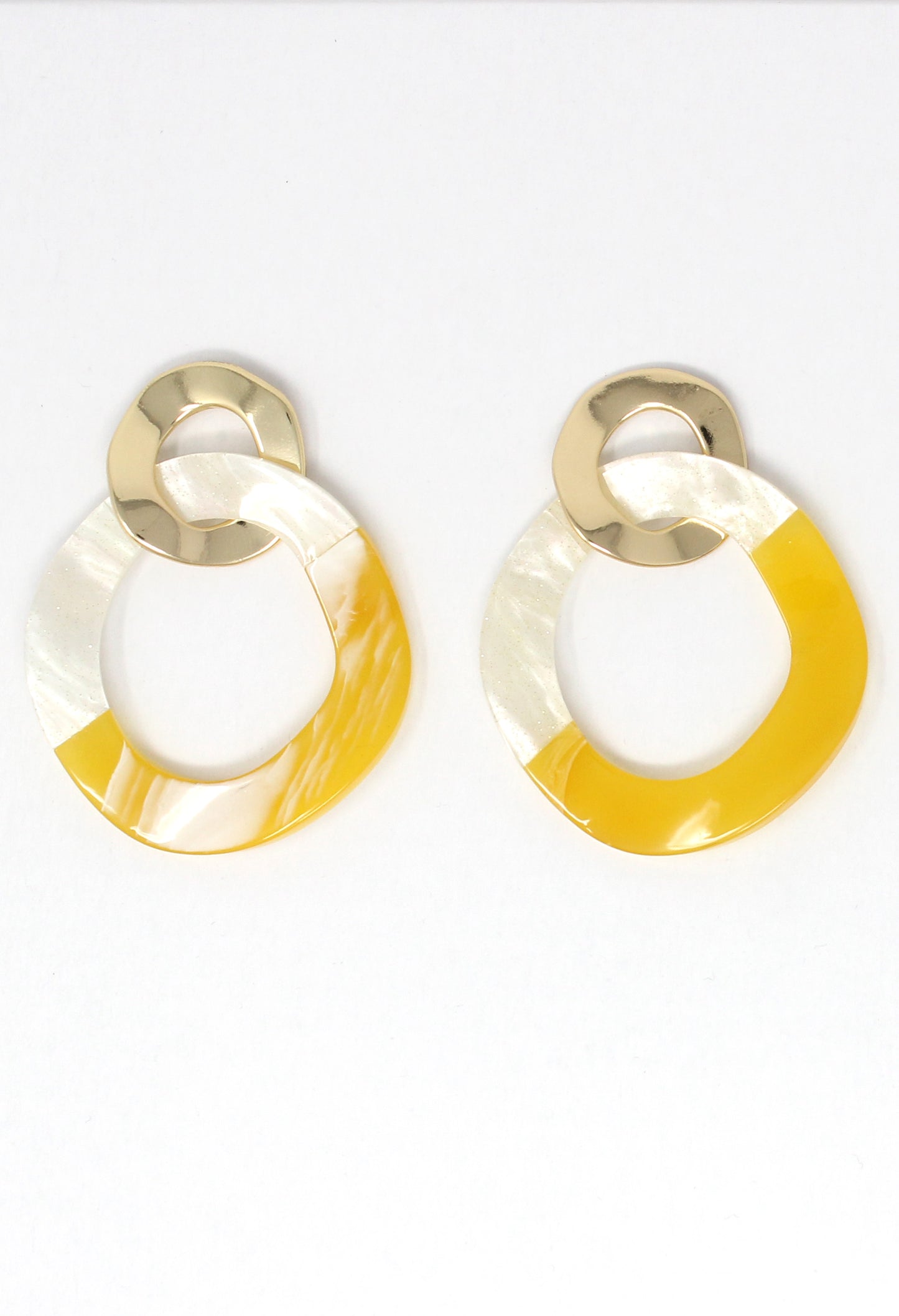 two tone earrings in lemon