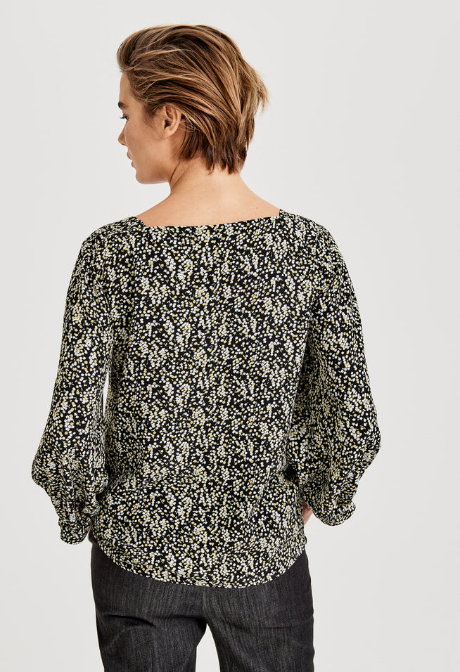 Blouse with Farrie flower print