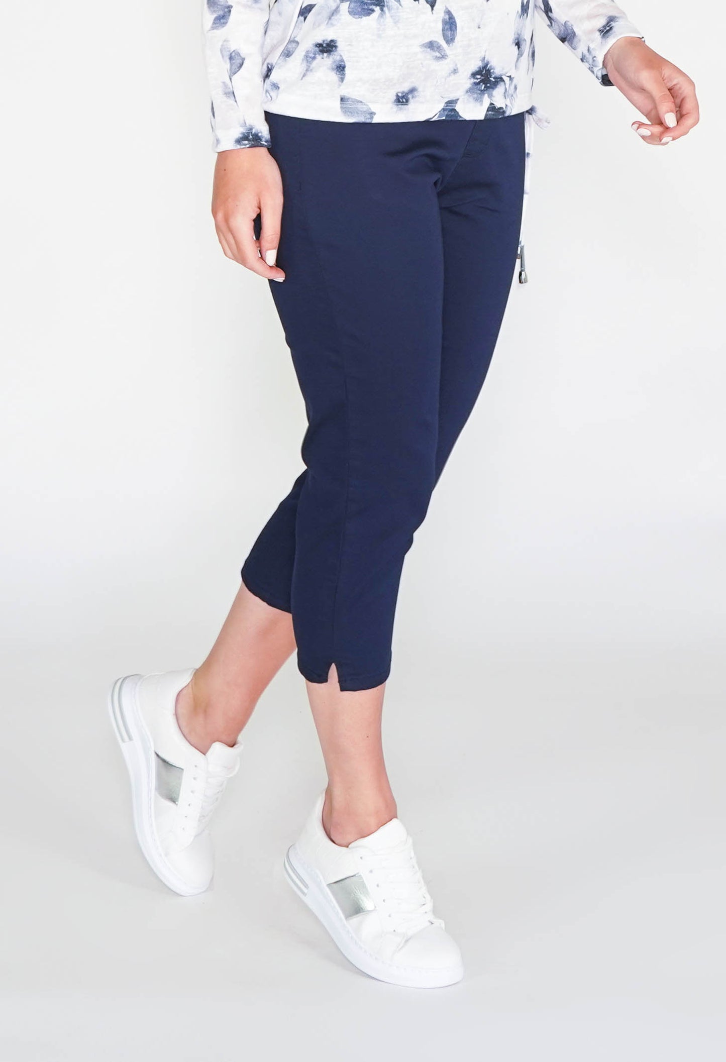 SUDDENLY SLIMMER PULL ON CAPRI JEGGING - NAVY