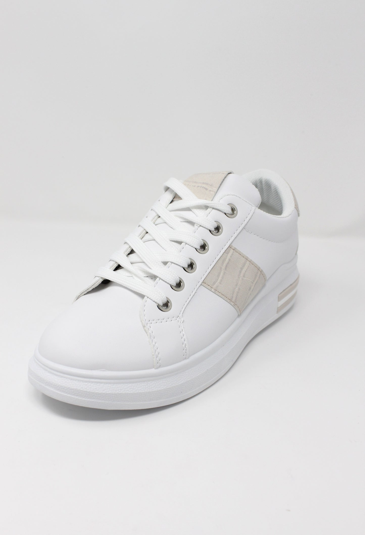 WHITE TRAINER WITH BEIGE