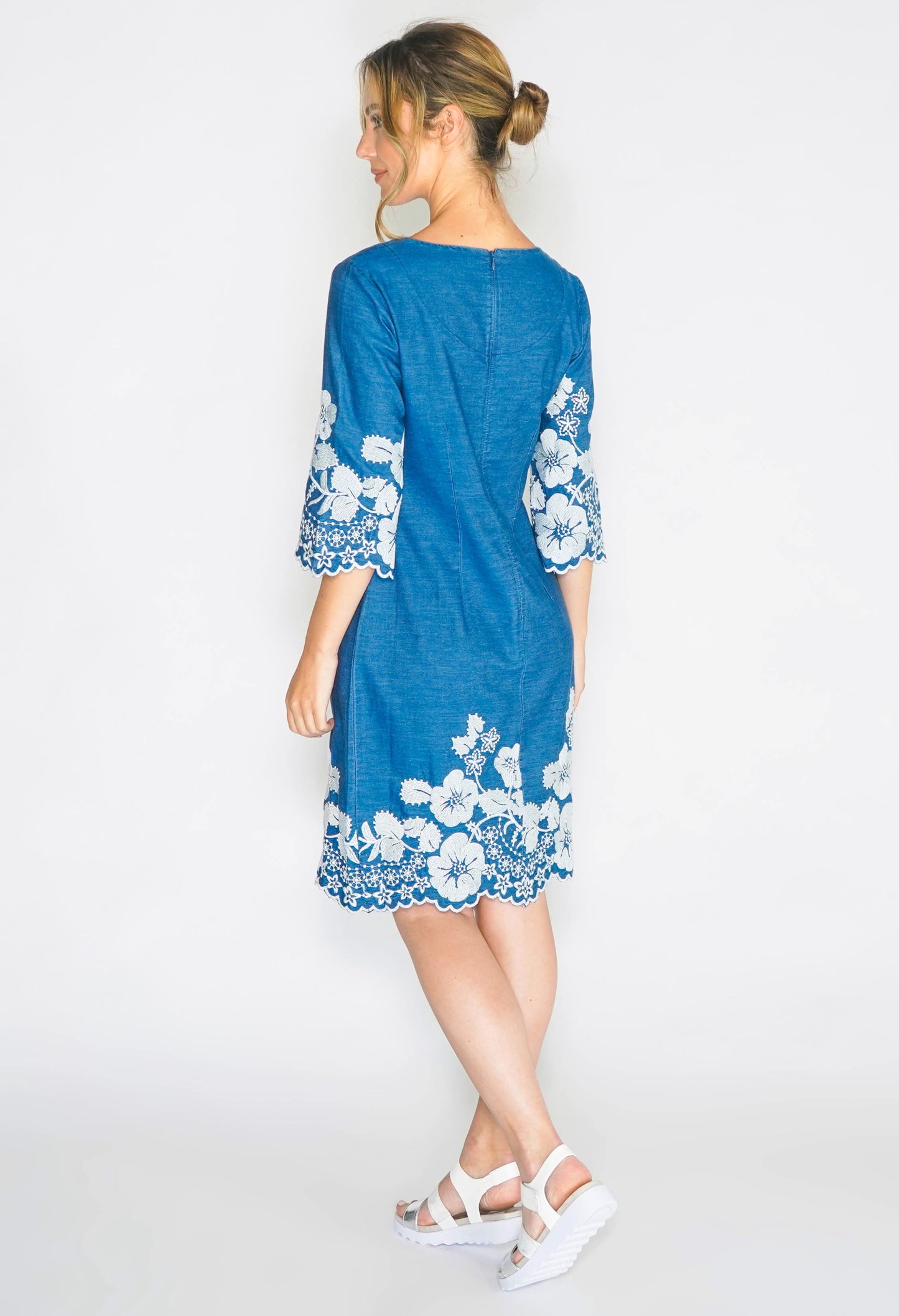 Border Embroidery Sleeve Dress