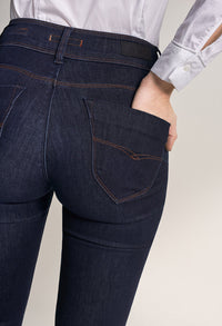 SECRET PUSH IN SLIM JEANS IN SOFT TOUCH (32 Leg)