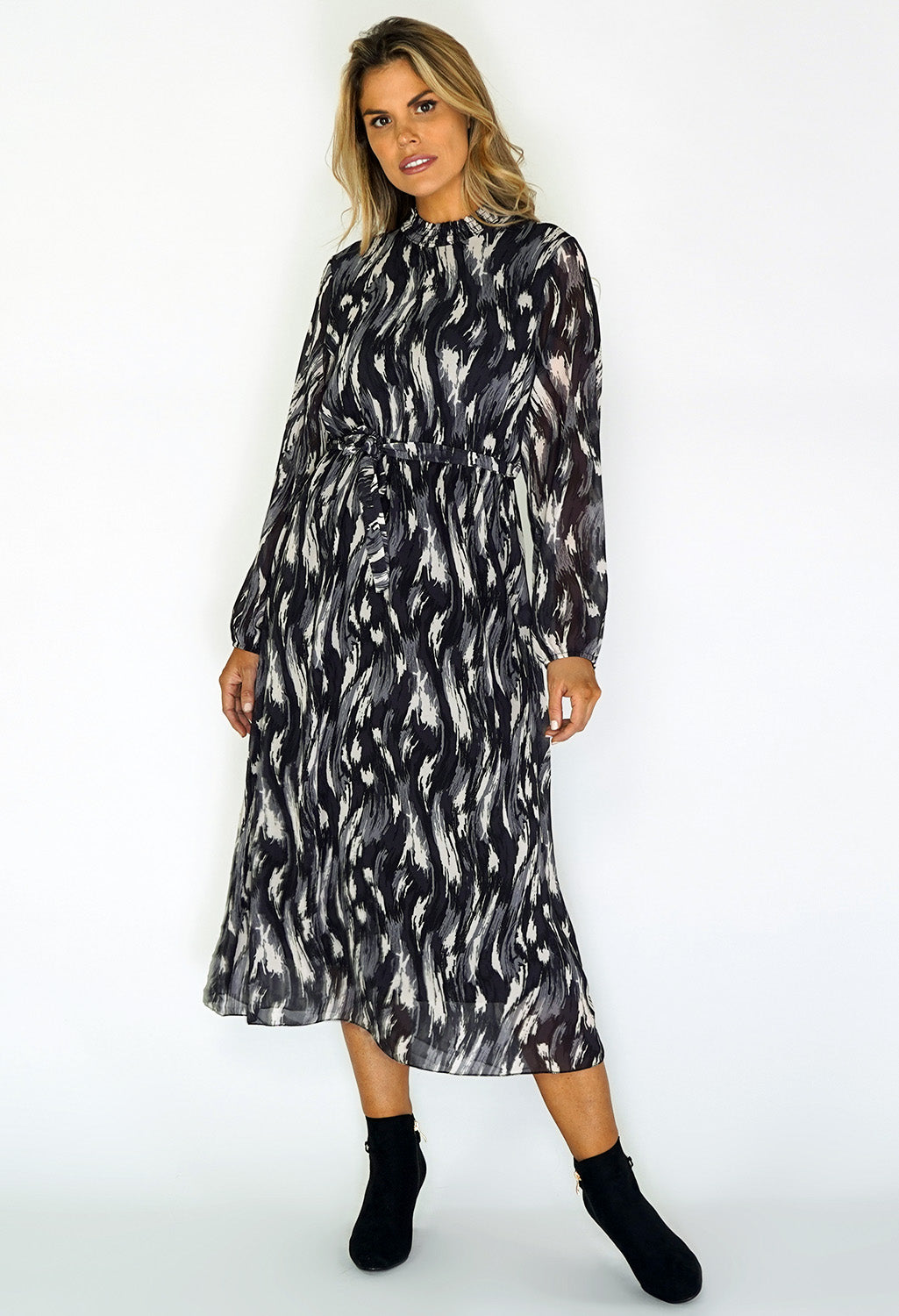 Zapara Grey Flowing Midi Dress