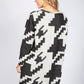 GEOMETRIC DESIGN KNIT LONG TOP WITH ZIP DETAILS