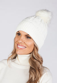 CREAM CABLE KNIT POMPOM HAT