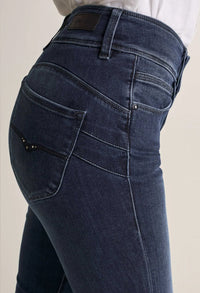 28 Leg Push In Secret Capri Jeans with Embroidered Details