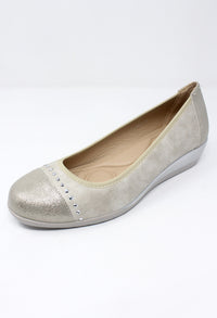 Low Wedge Silver Lightweight Pumps