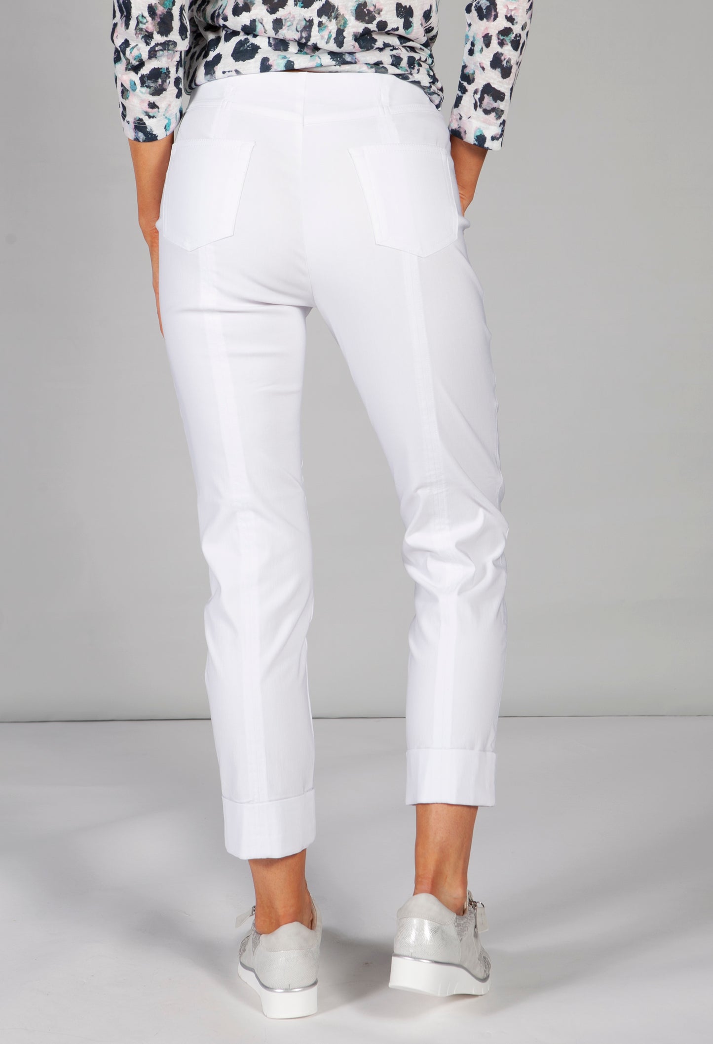 WHITE MAGIC SHAPE CAPRIS