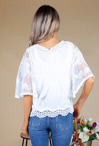 Short Sleeve Embroidery V-Neck Top in Cream