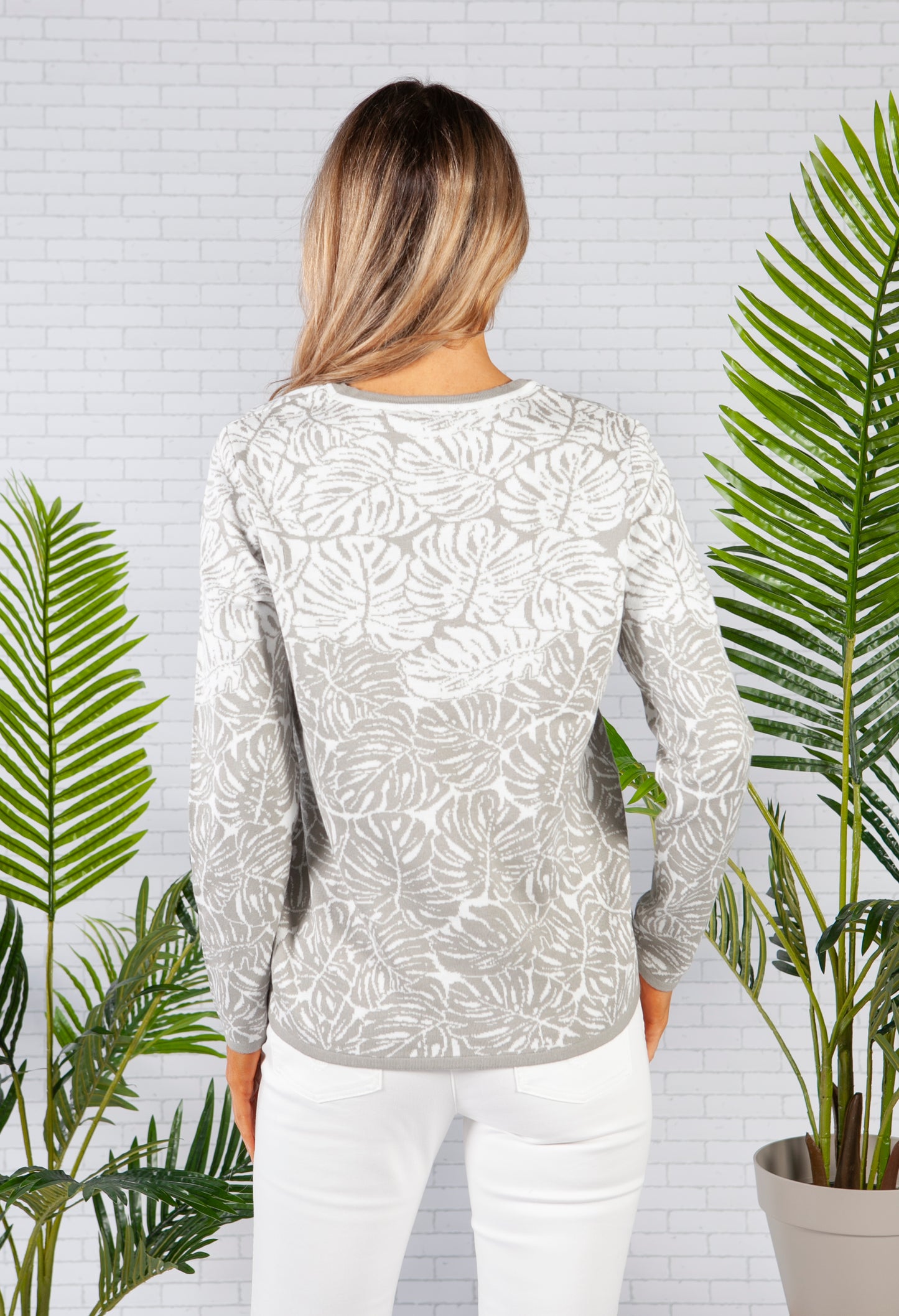 Long Sleeve Knit in a Light Grey Palm Print