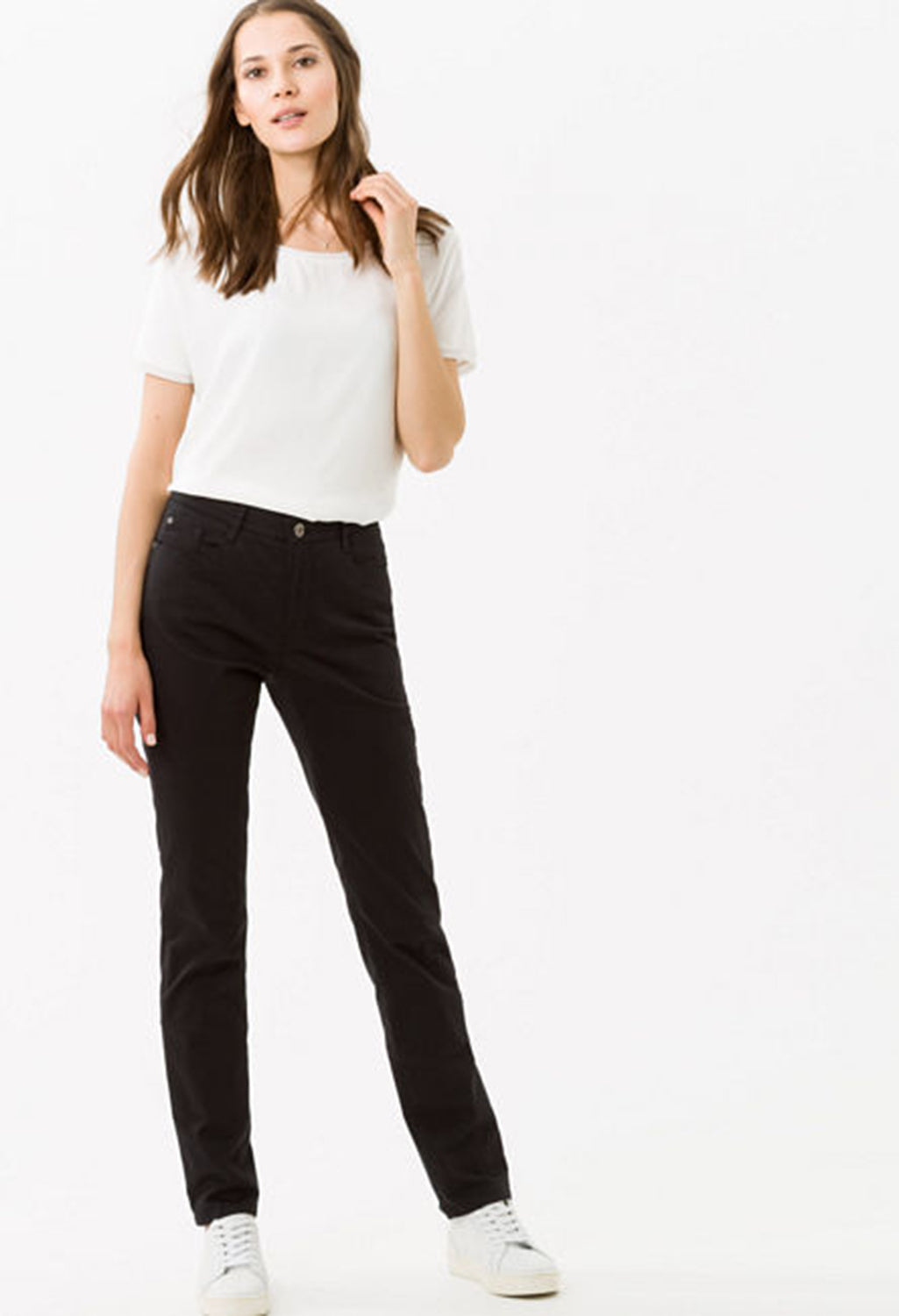 Carola Short Leg Jeans in Perma Black