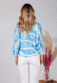 LIGHTWEIGHT CROPPED TIE DYE KNIT PULLOVER IN CLOUDED BLUE