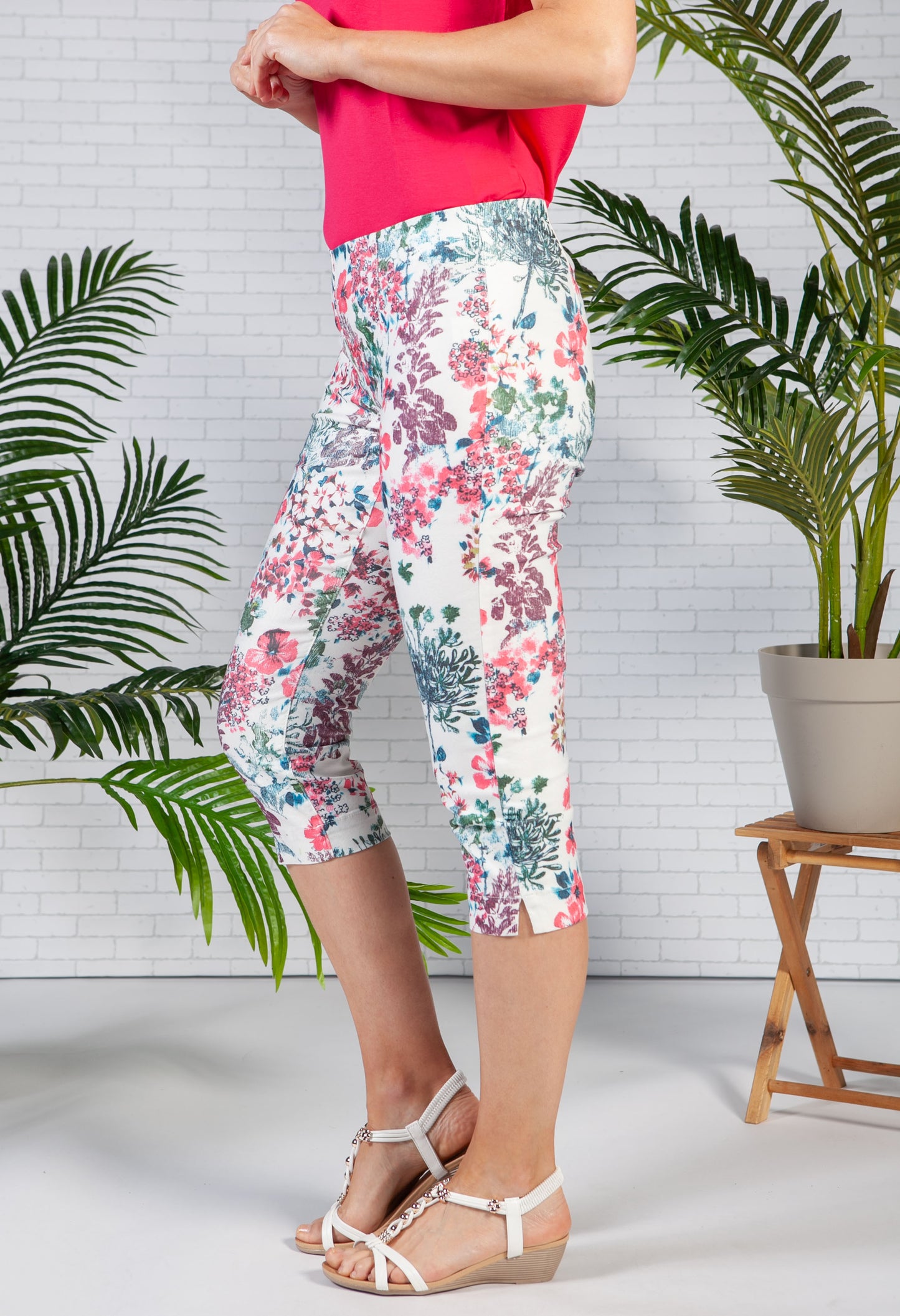 Cream Blossom Print capri's