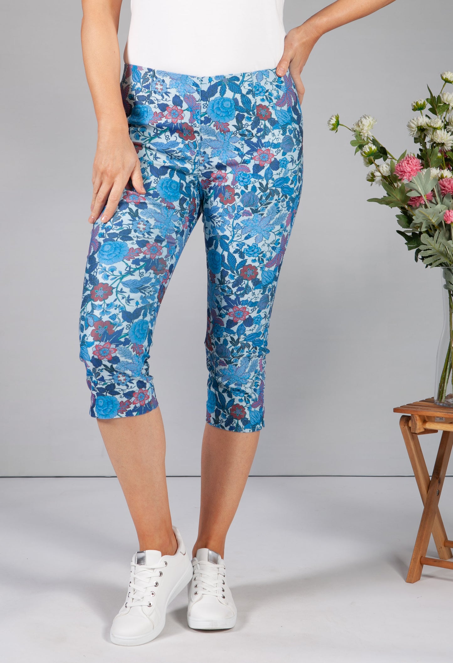 Blue Floral Print Pull Up Capris