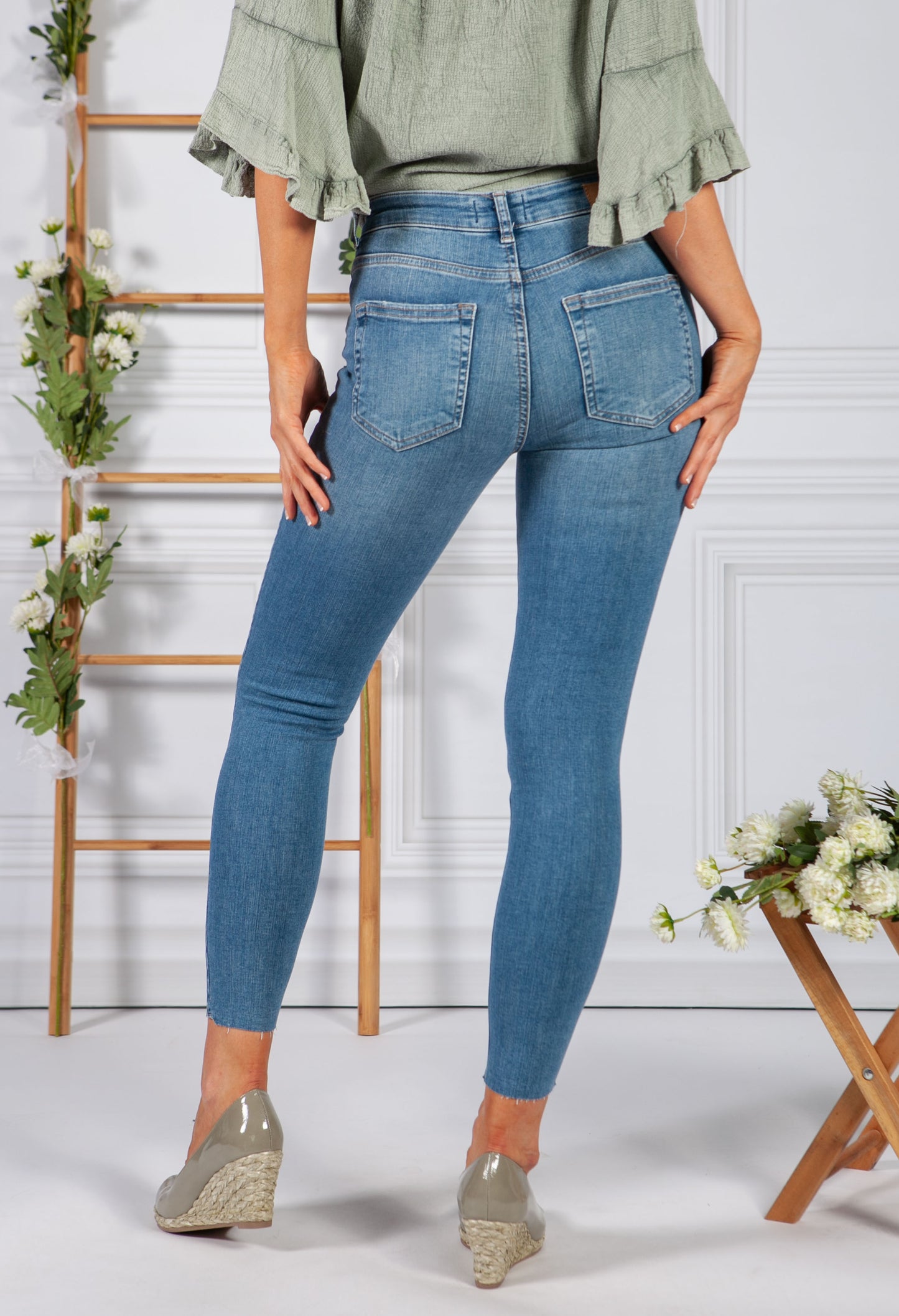 Mid Waist Skinny Jeans