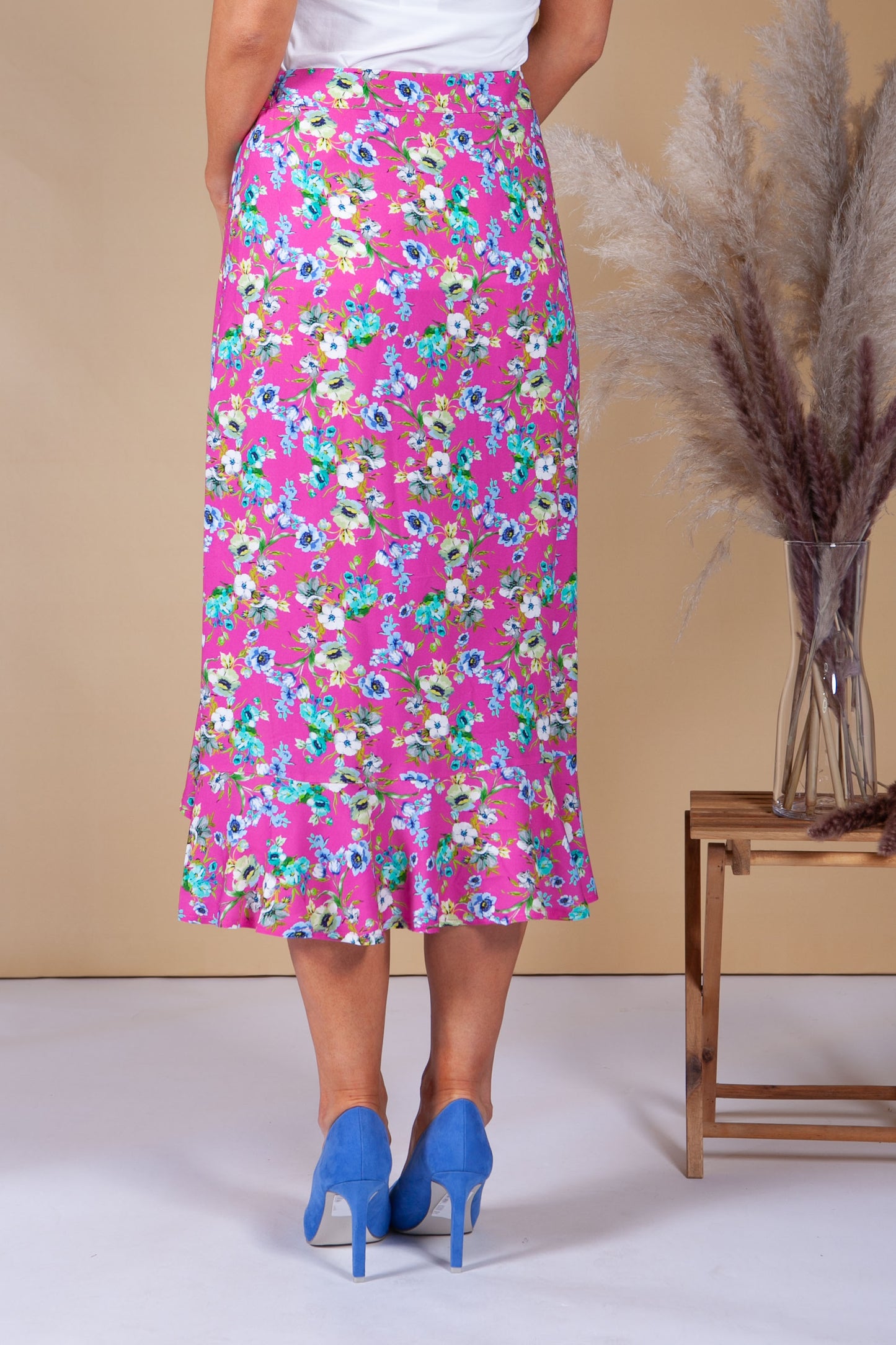 Forget Me Not Floral Print Skirt in Pink