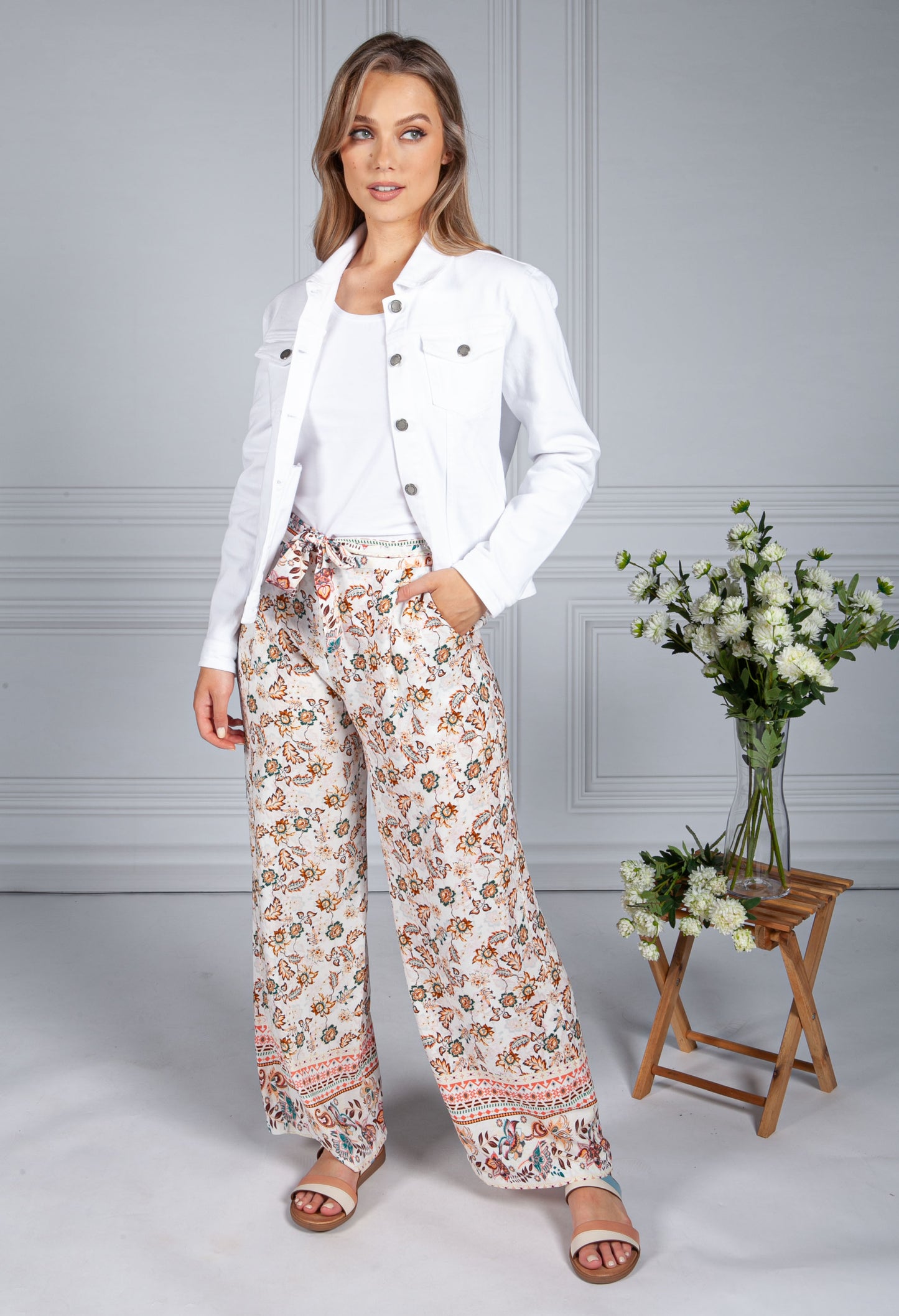 Vintage Floral Print Trousers in Cream