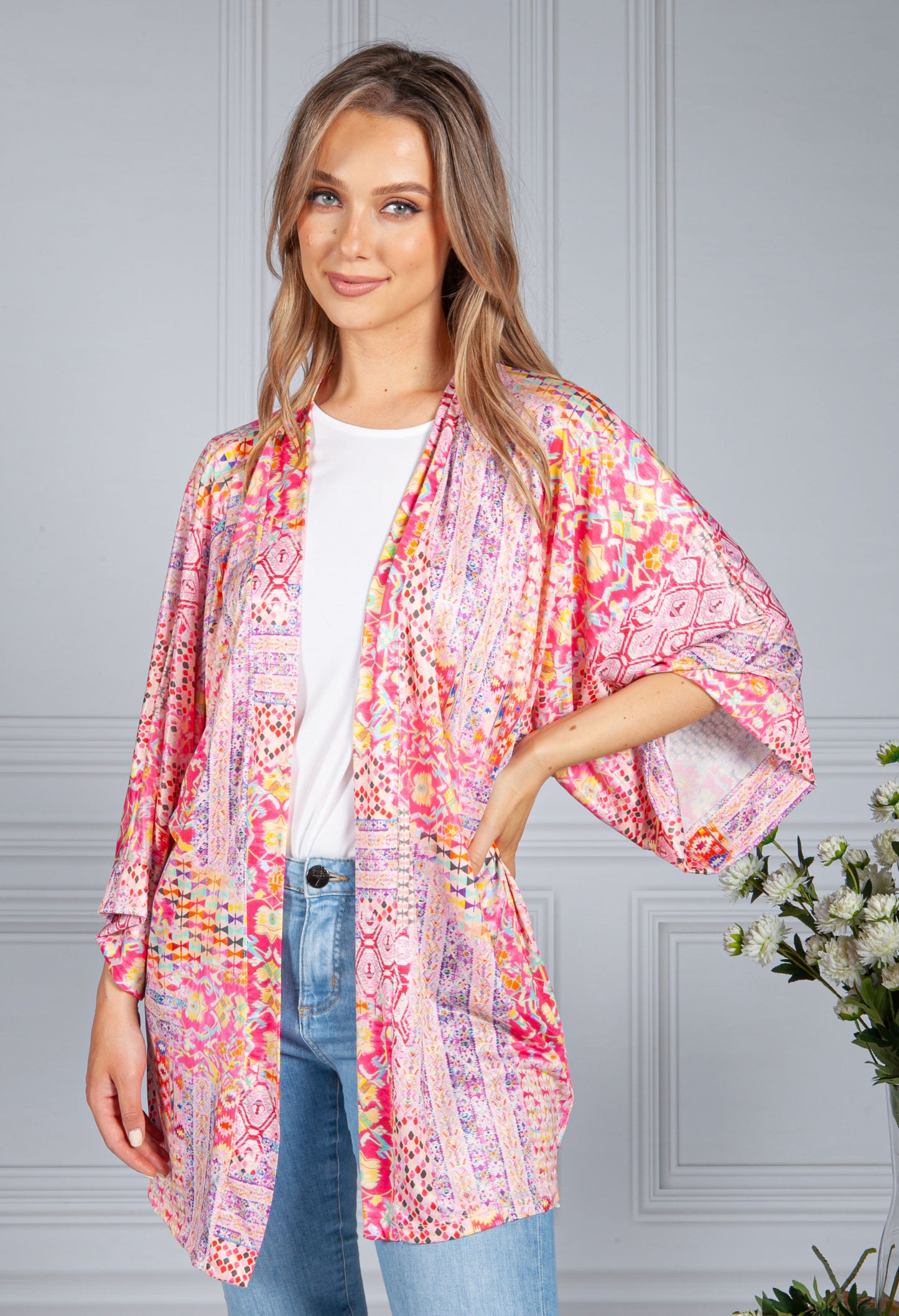 Silk Feel Kaleidoscope Print Cardigan in Pink