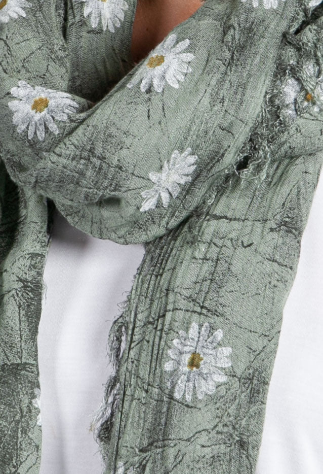 Garden Daisy Print Scarf in Green