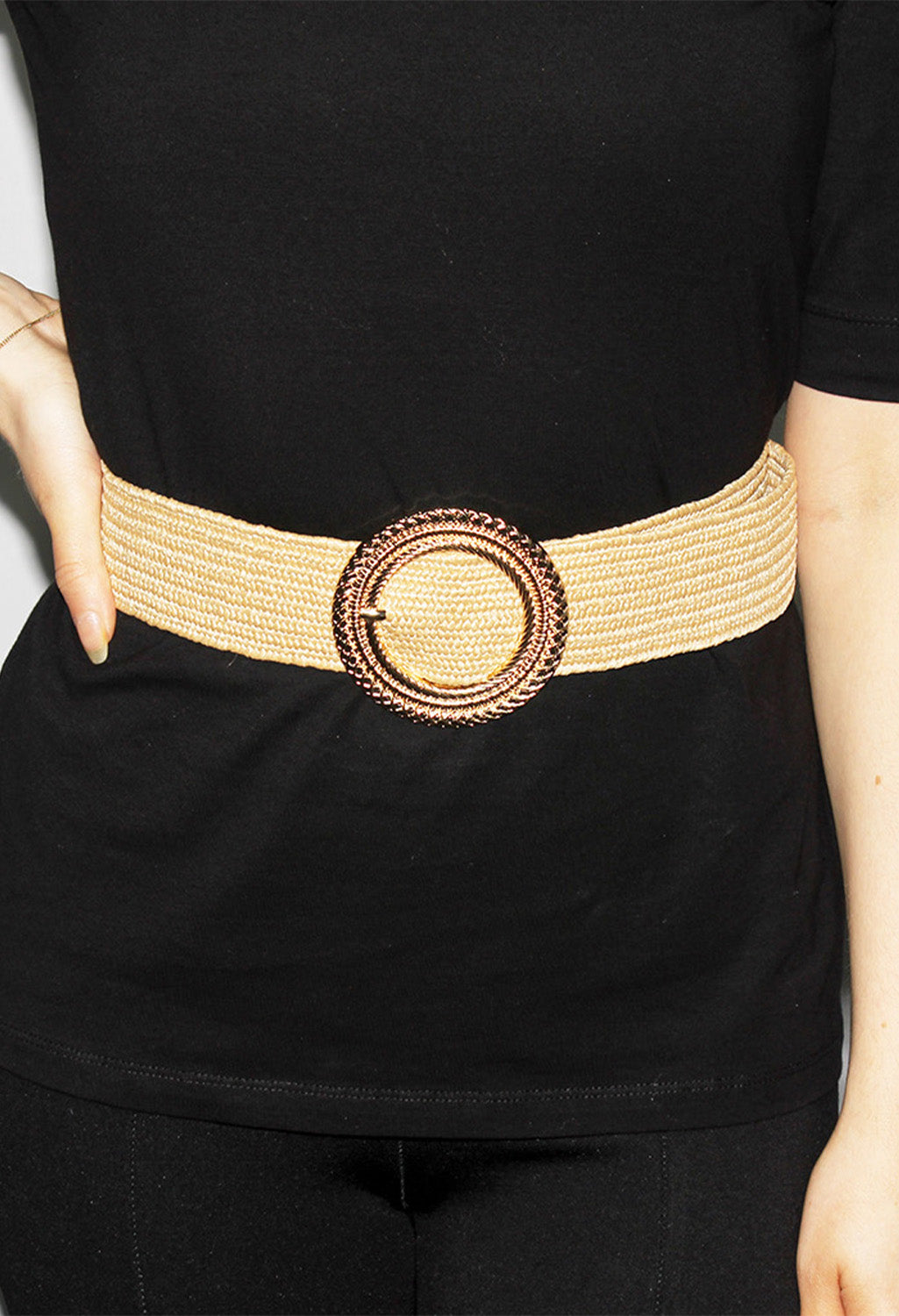 Gold Ring Buckle Belt in Toasted Wicker