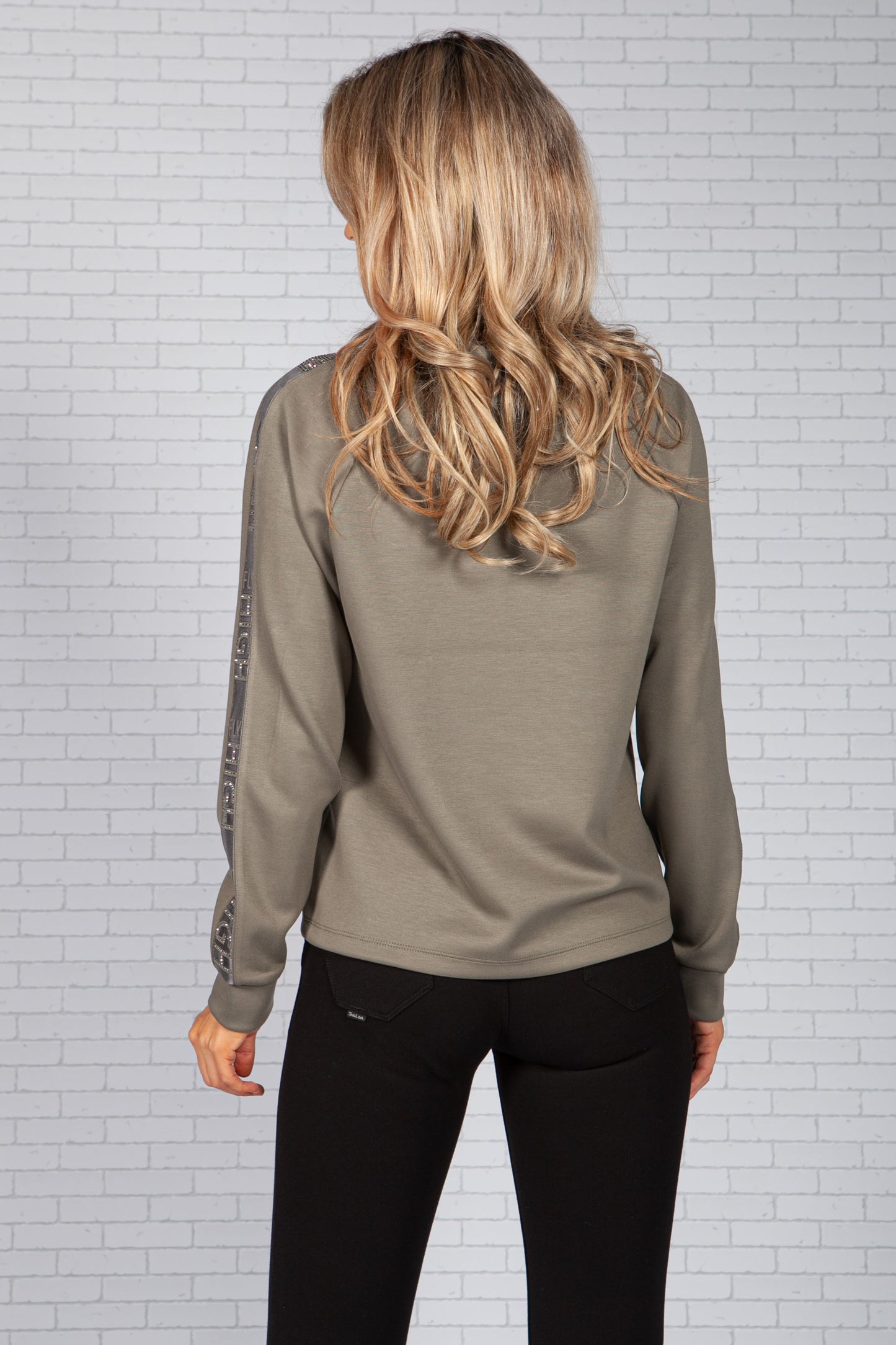 SWEATSHIRT WITH STAND-UP COLLAR AND RHINESTONES