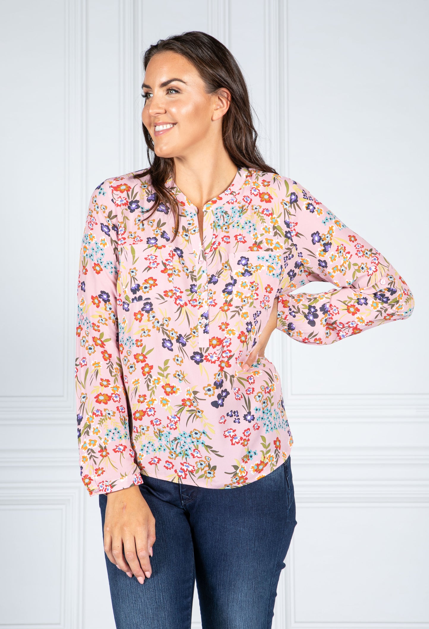 TWIST FLORAL BLOUSE IN LIGHT PINK