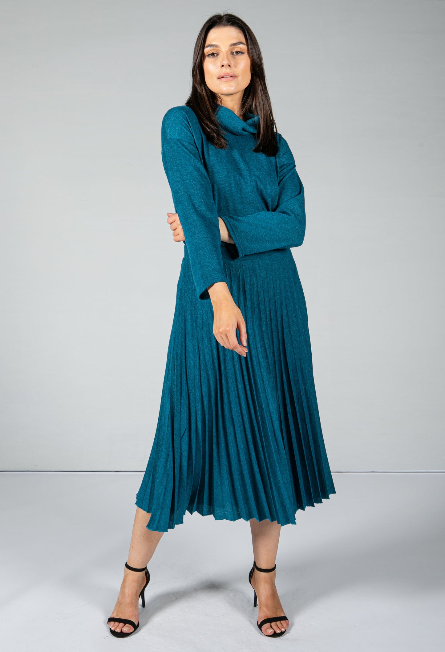 Long Pleated Skirt in Teal