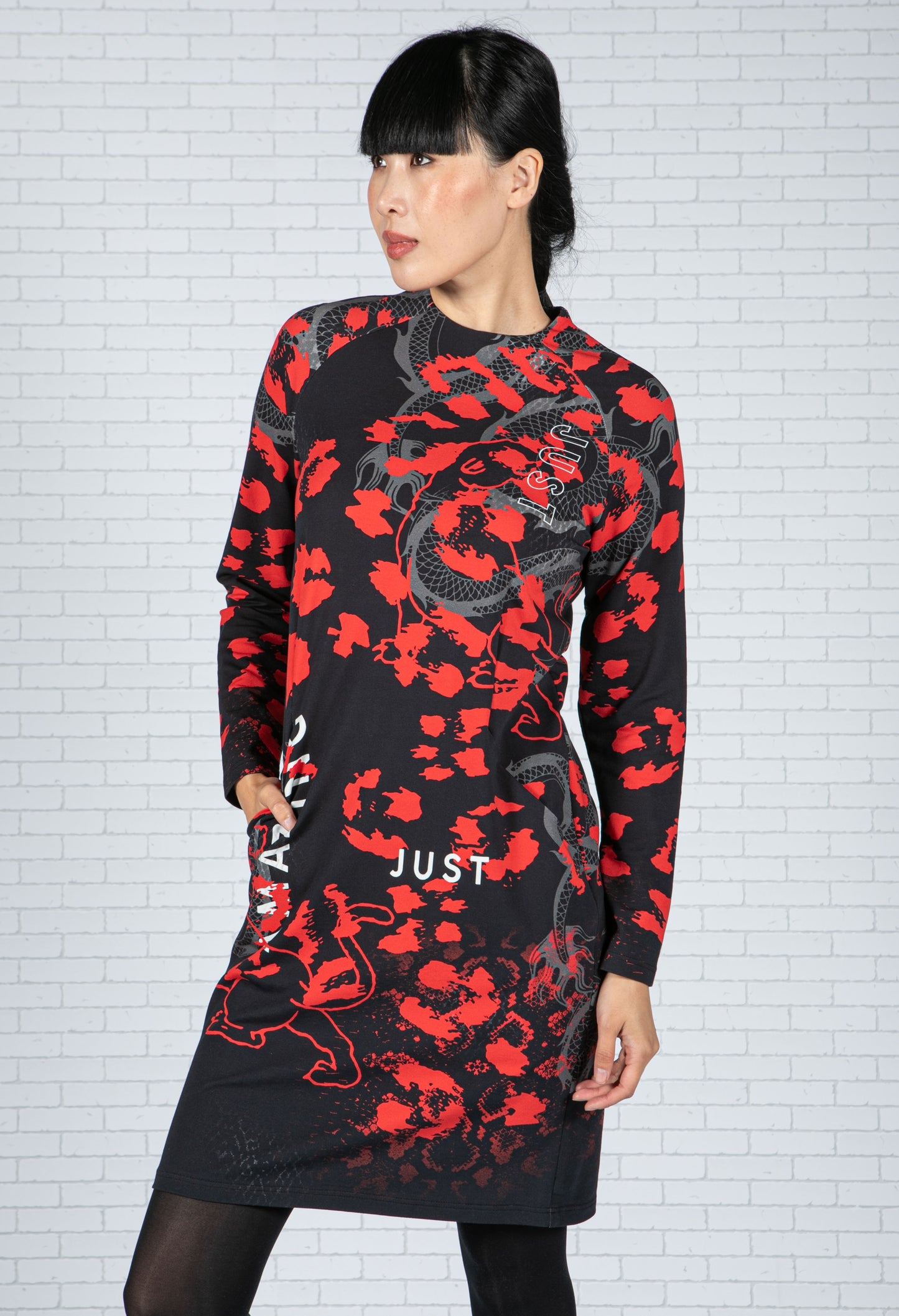 Long Sleeve Print Dress in Black & Red