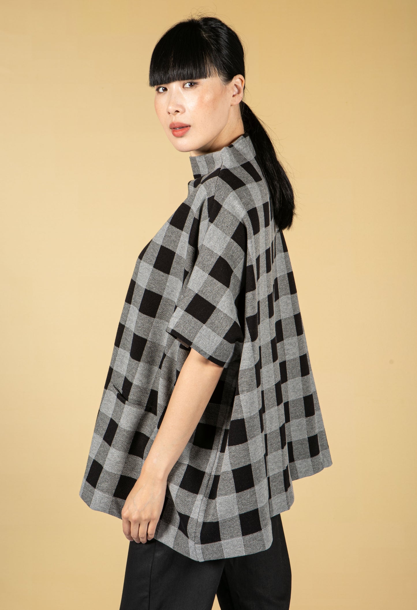 Amberley Big Check Poncho in Easy Grey