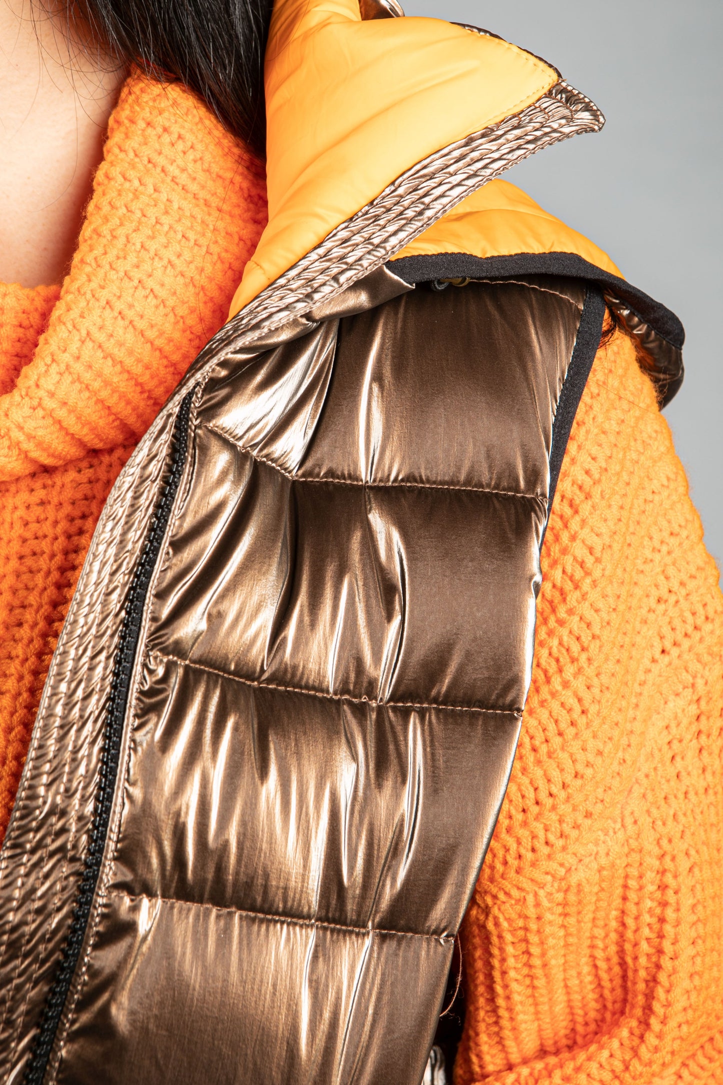 Bodywarmer ESSENTIALS in metallic look