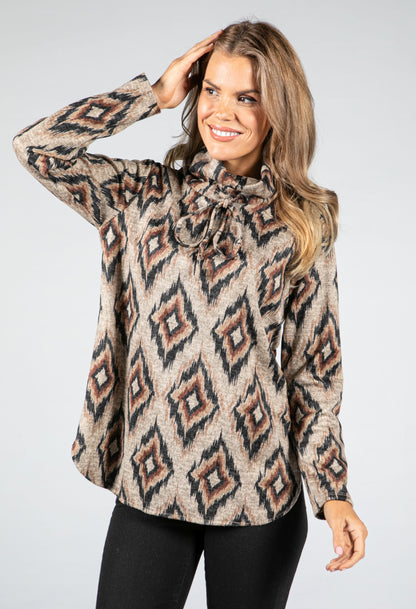 Soft Feel Diamond Print Pullover in Brown