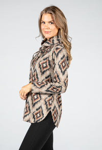 Soft Feel Diamond Print Pullover in Brown