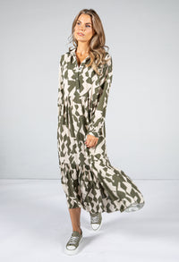 Geometric Print Tiered Maxi Dress in Olive & Oat