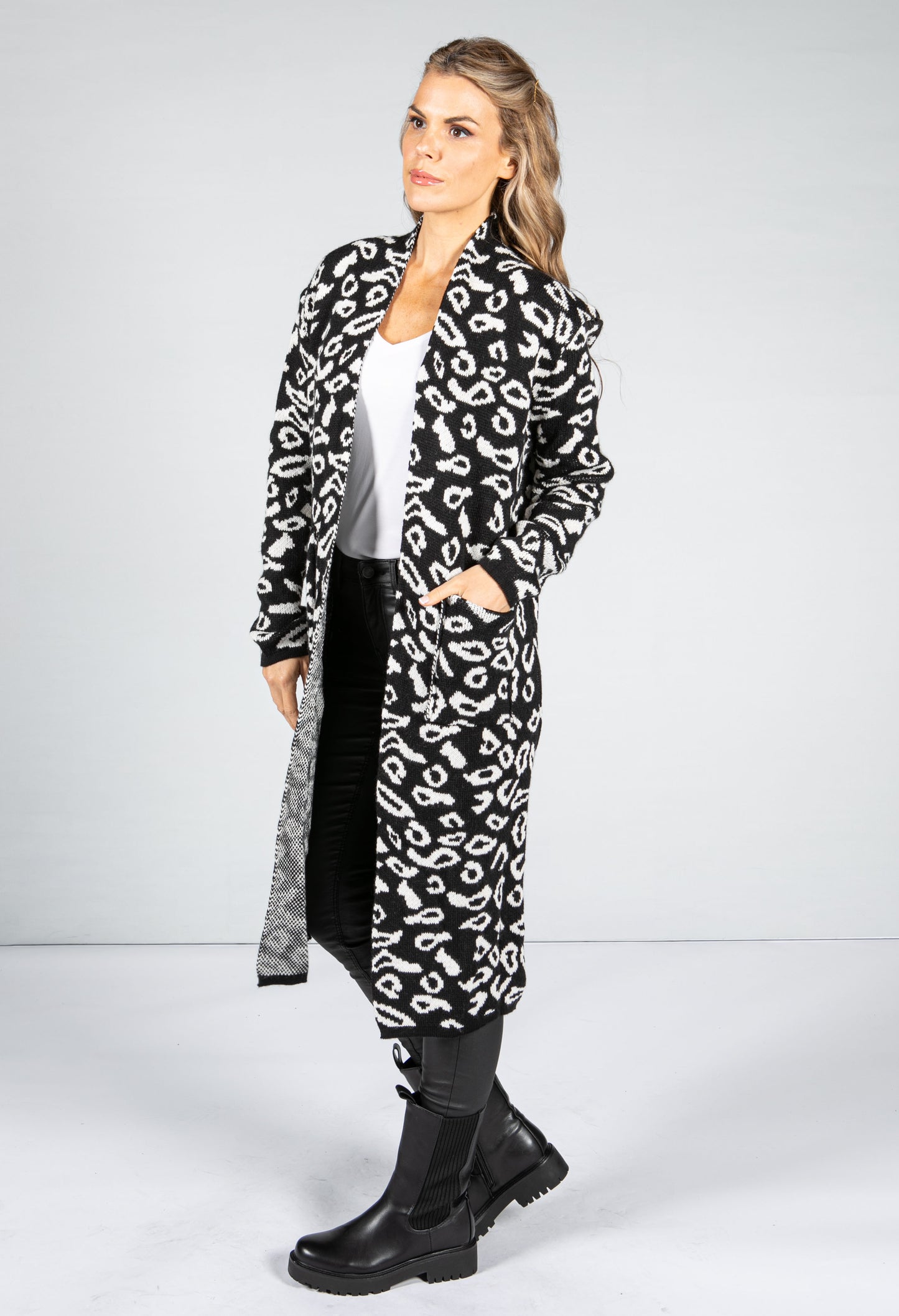 Leopard Design Long Cardi in Black