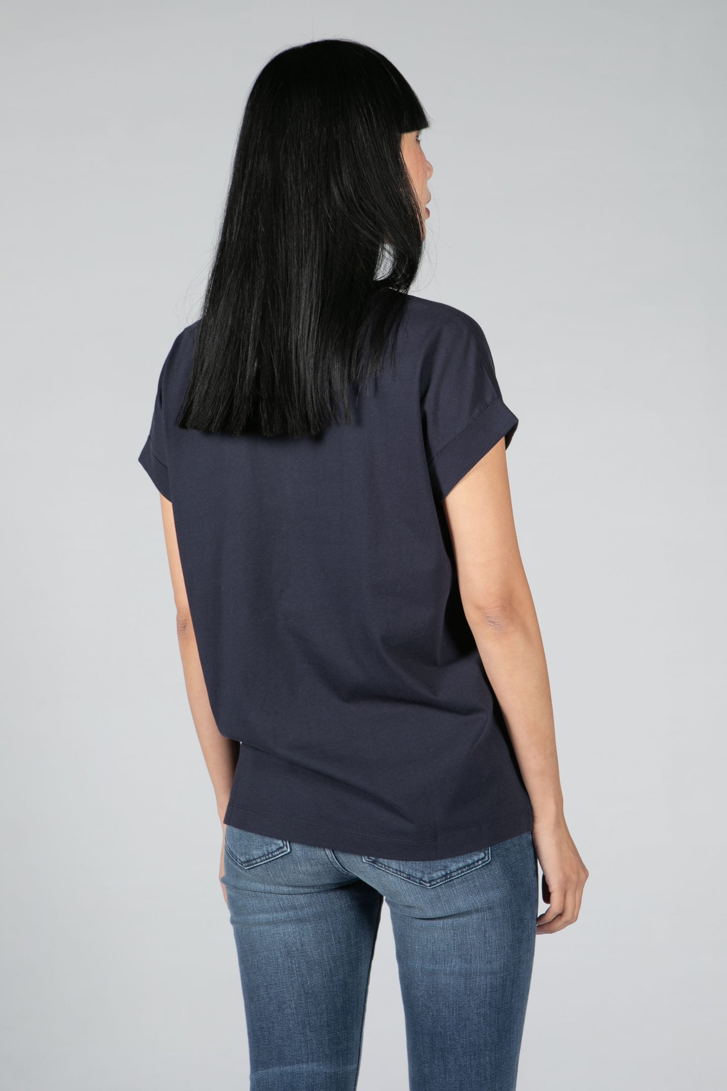 NAVY T-SHIRT MADE OF ORGANIC COTTON