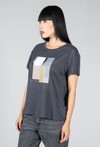 GRAPHIC PATCHWORK T-SHIRT MADE OF ORGANIC COTTON IN INDIGO