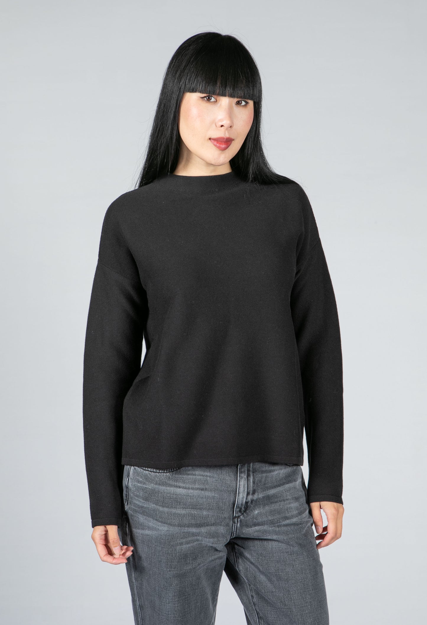 SWEATER MADE OF ORGANIC COTTON IN BLACK