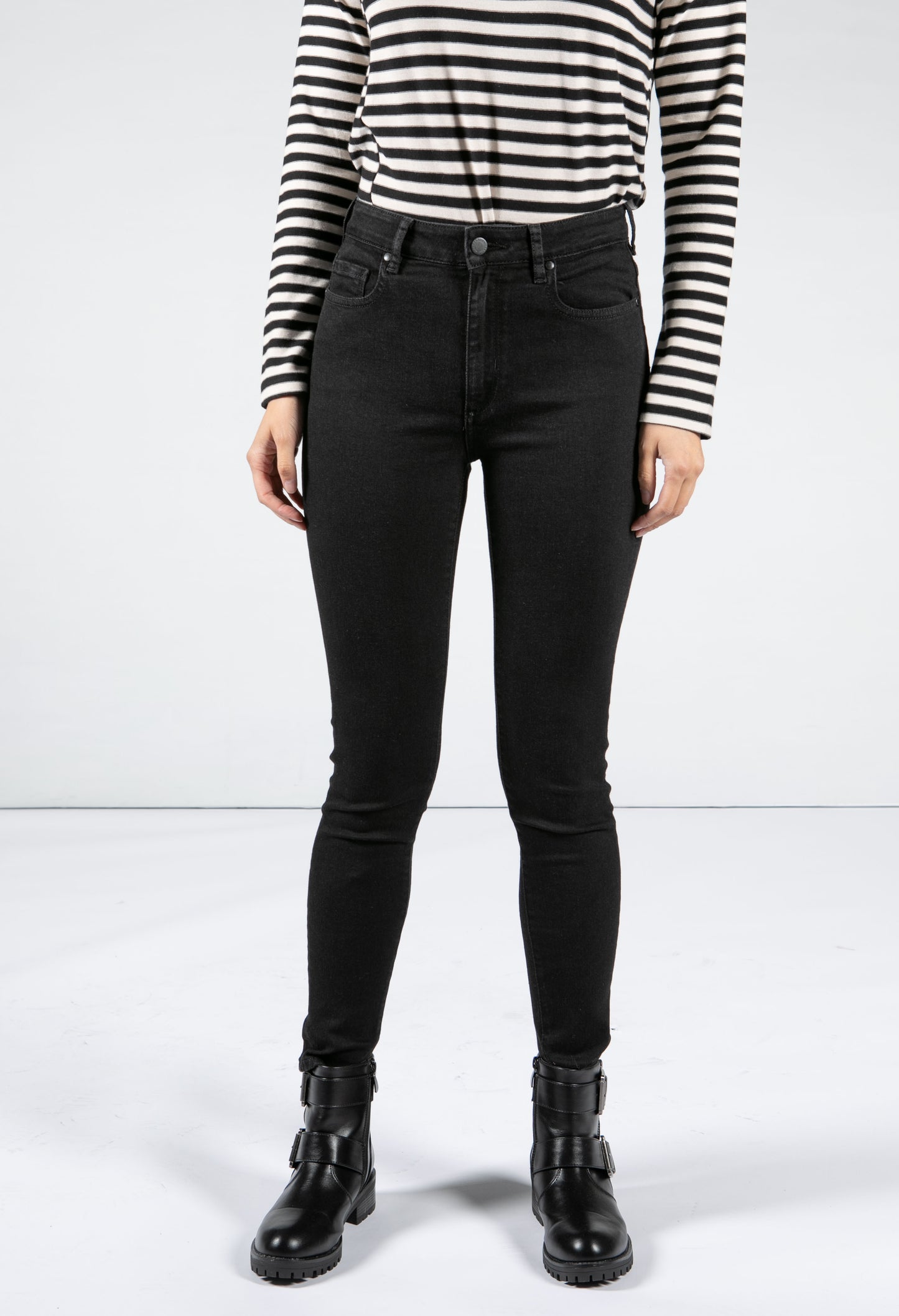 STRETCH SKINNY FIT MID WAIST JEANS IN BLACK NIGHT