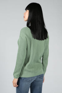 SWEATER IN SAGE GREEN