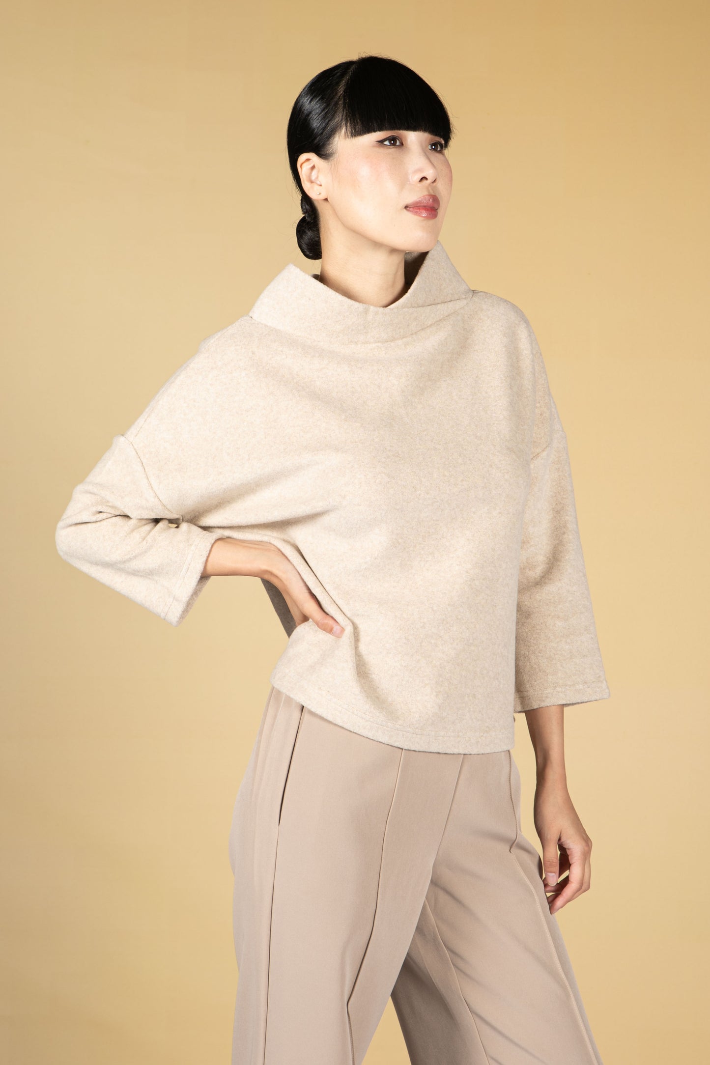 Genoveva Cotton Jumper in Macadamia