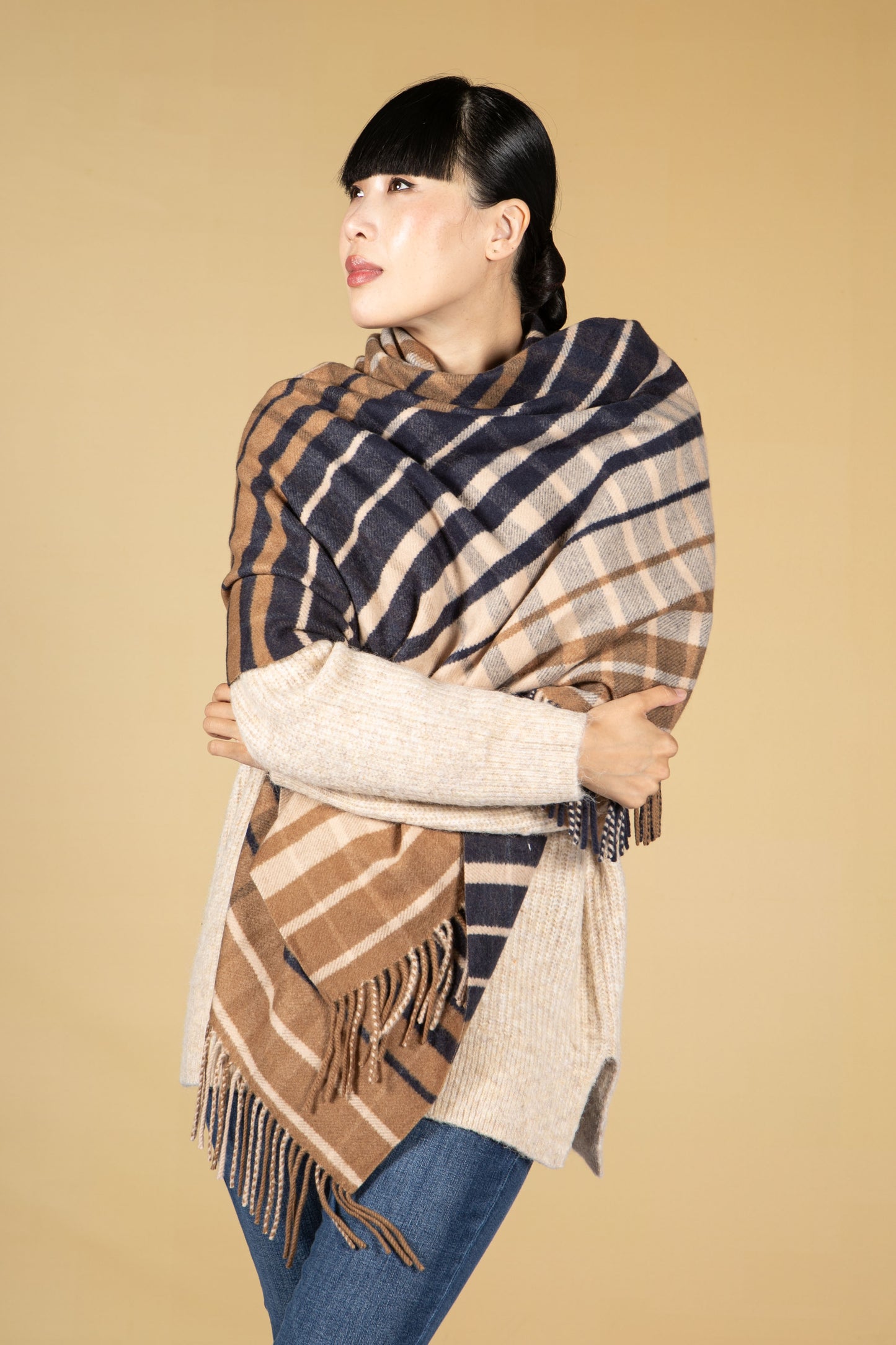 Akante check scarf