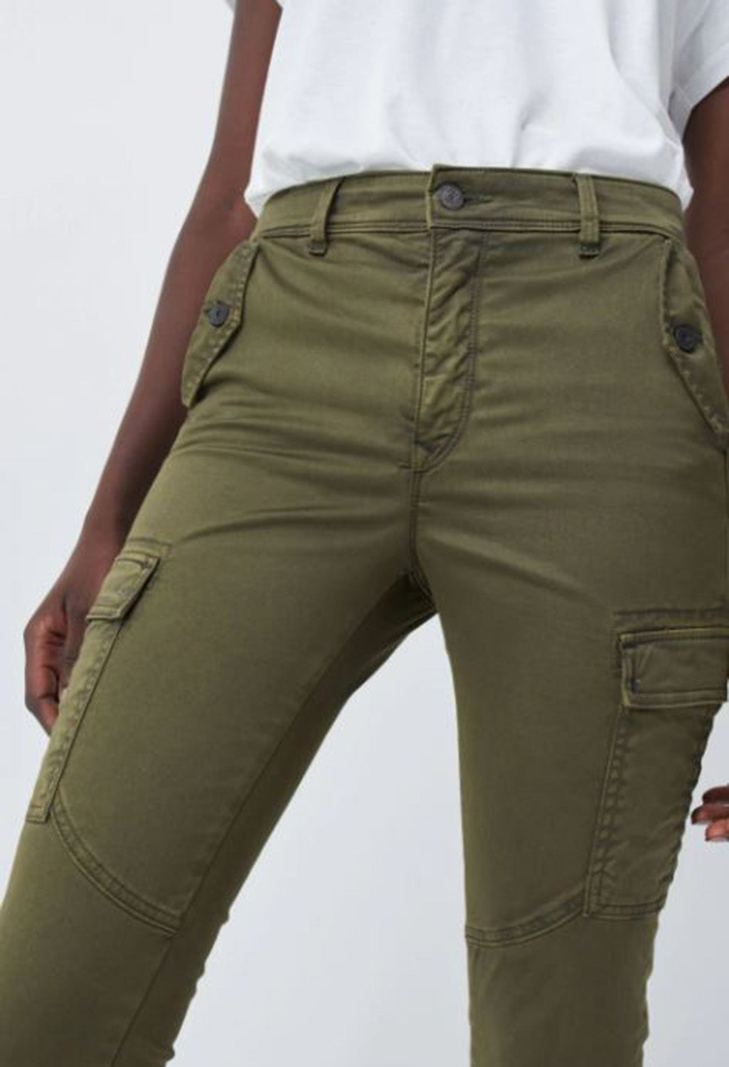 CARGO PUSH IN SECRET GLAMOR CROPPED GREEN TROUSERS