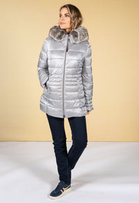 Quilted jacket with a faux fur collar in Silver