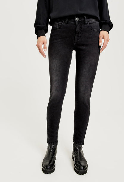 Evita zip slim jeans