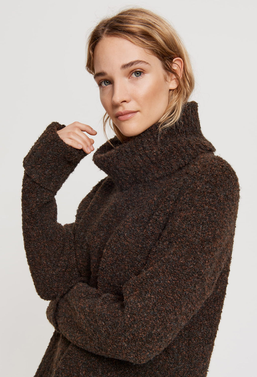 Podshum Turtleneck jumper in Truffle