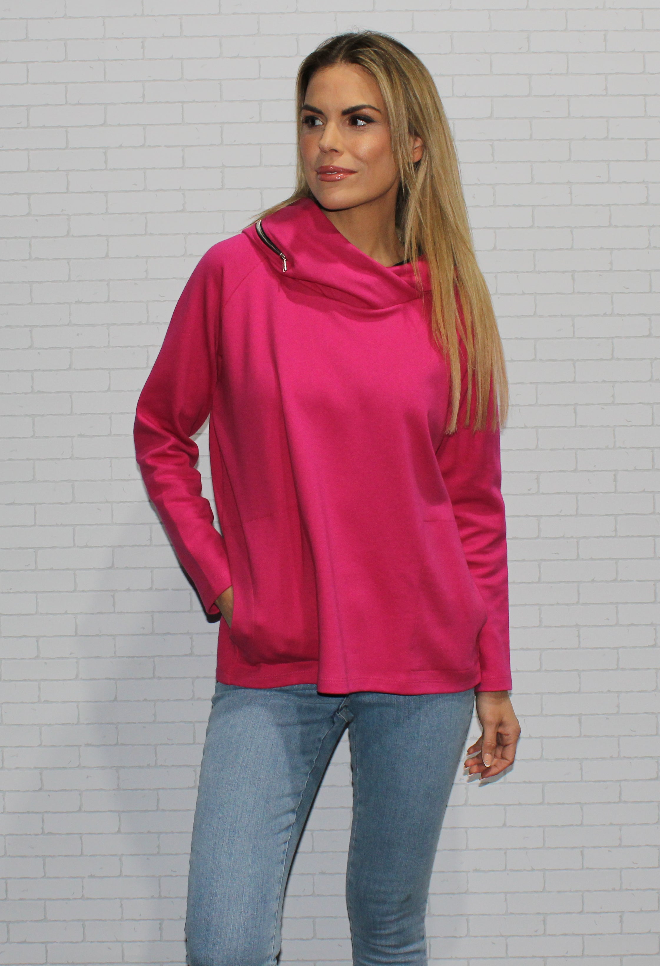 Zapara fuchsia hoodie with zipper detail | Pamela Scott