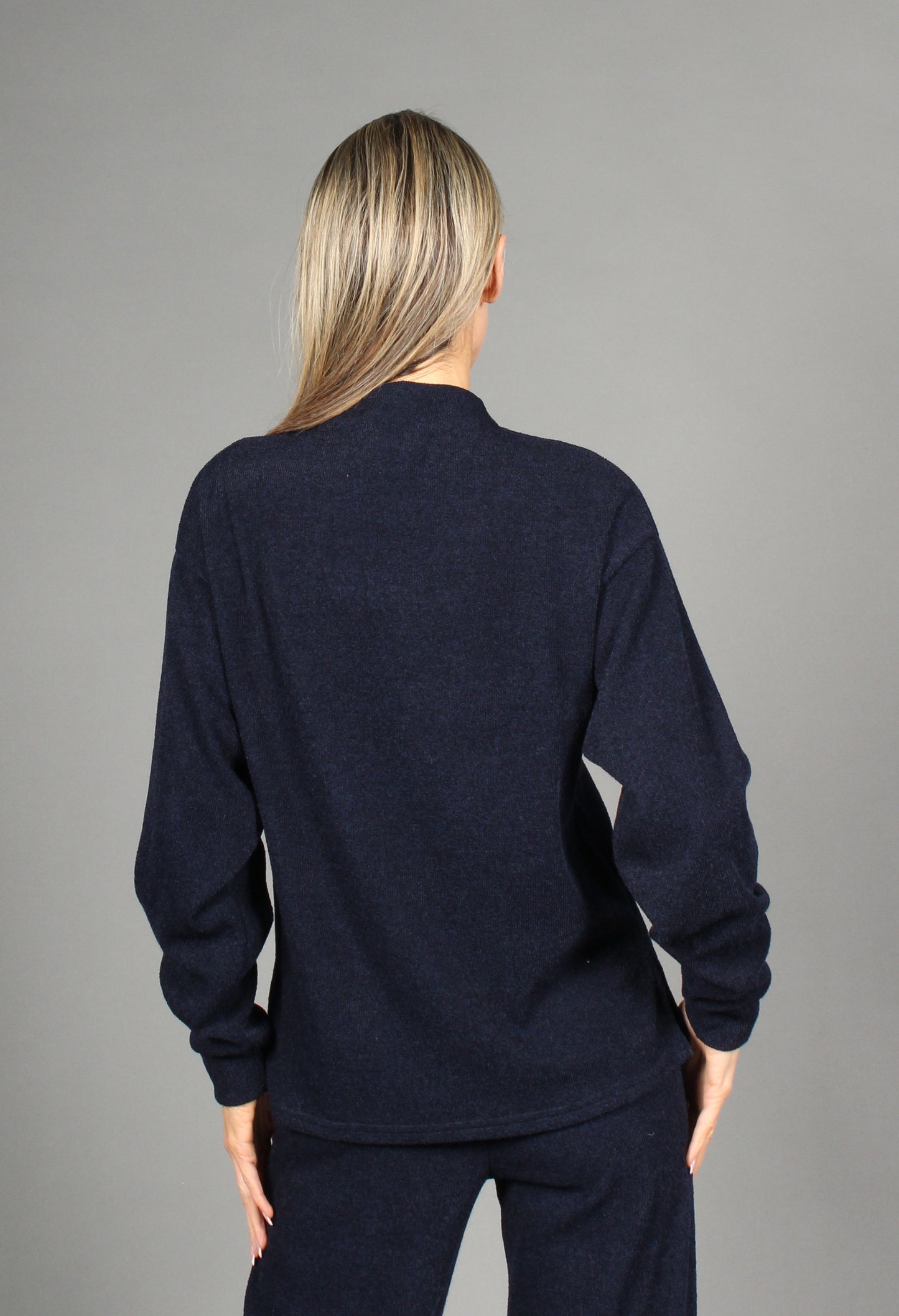 Knit High Neck Pullover